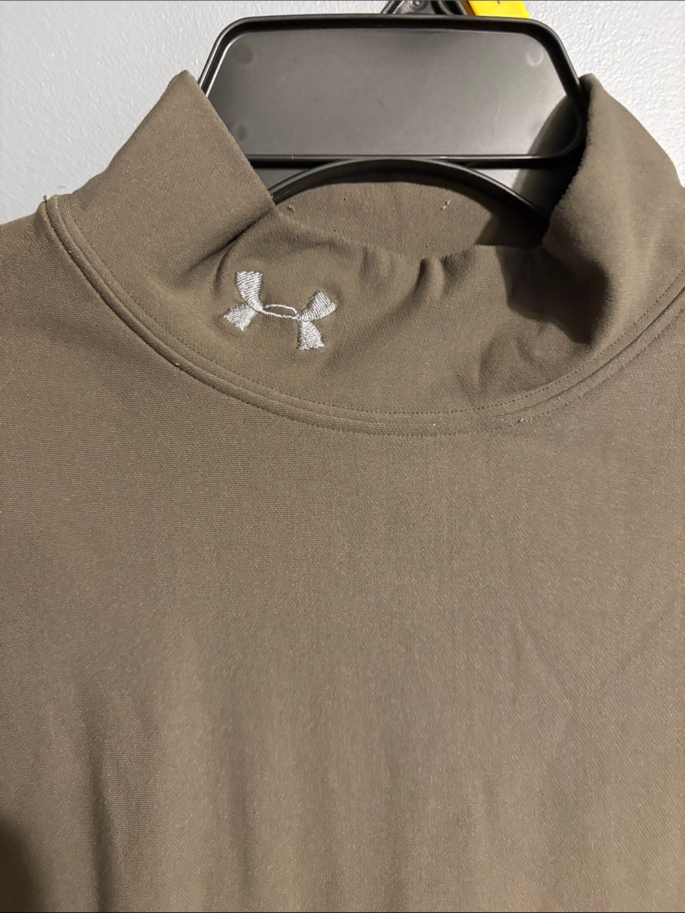 Under Armour Women’s Olive Brown Mock Neck Performance Top